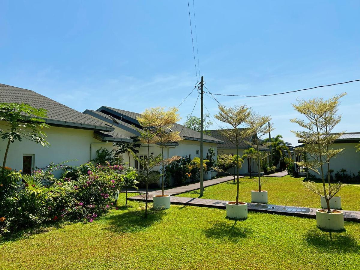 Cloud9 Holiday Cottages Pantai Cenang  Esterno foto